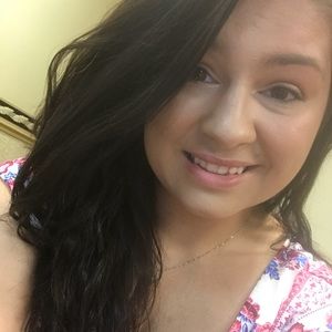 Meet your Posher, Natashia